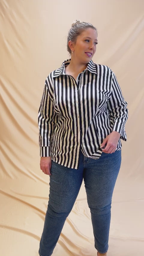 The Audrey Button-Up Shirt - Black/White